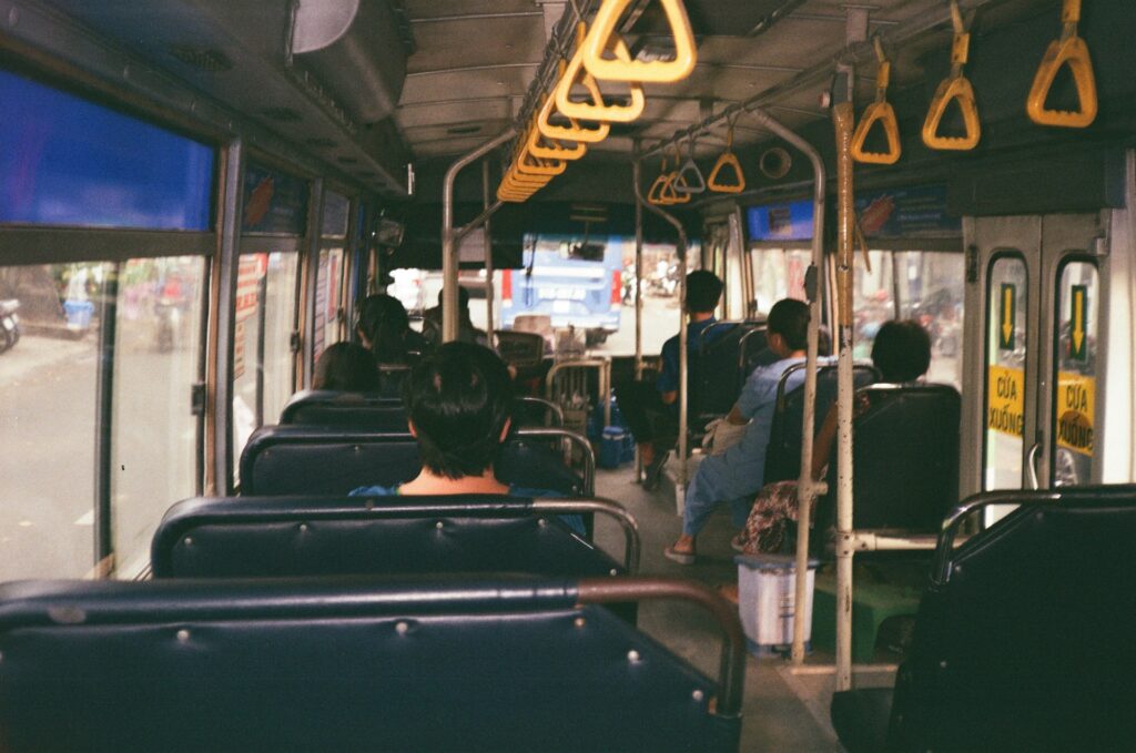 ベトナムの路線バスの中