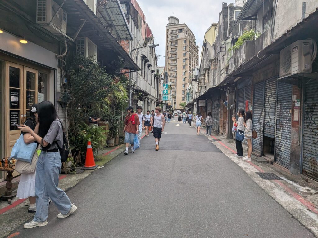 台湾、台北の赤峰街の街並み②